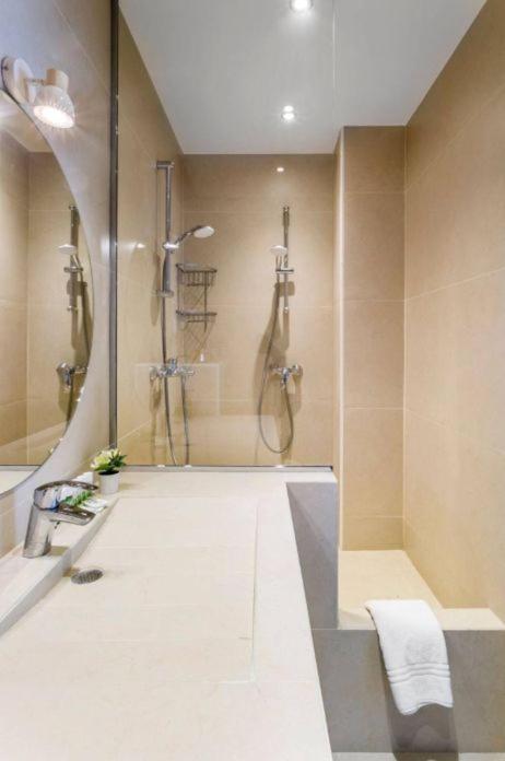 Picasso, Rue Debelleyme 4 Places Paris Ngoại thất bức ảnh